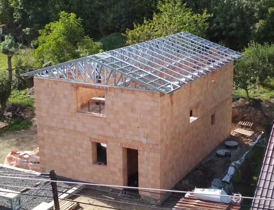 Konstrukce zastřešení RD a schodiště