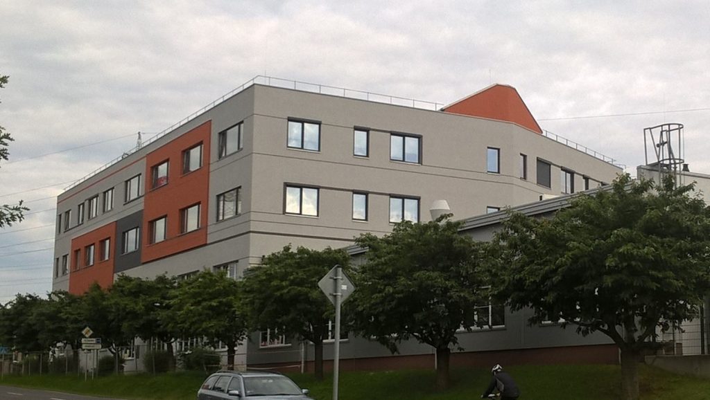 Nástavba kancelářské budovy v Kobylisích